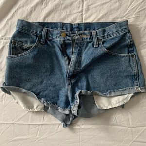 Levi wrangler denim shorts size 31x32, great condition